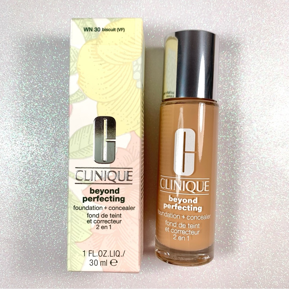 Clinique Beyond Perfecting Foundation Biscuit WN30 BNIB